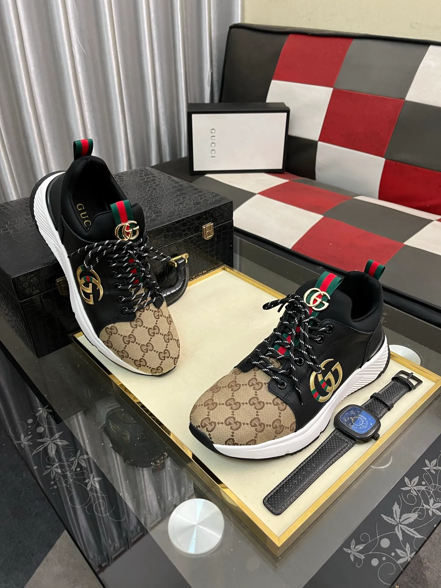 Men's Men's Shoes 💰458 ⌚️⌚️[GUCCI] Gucci men's casual shoes are absolutely popular 🔥The ultimate matching item for trendy men! The charm of super texture is irresistible, the main recommendation, the flower leather color is bright! The upper is made of high-quality brand printed fabric with cowhide, breathable leather lining and wear-resistant rubber sole, noble and elegant! Extremely comfortable🎁🎁You can be as handsome as you want💪 38-445⃣️colors available